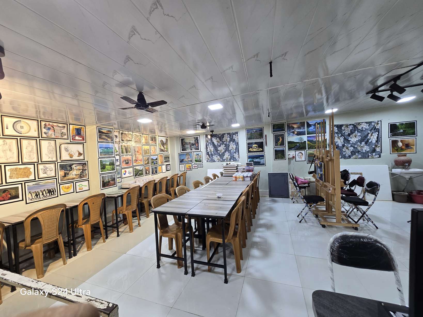 Art workshop studio layout
